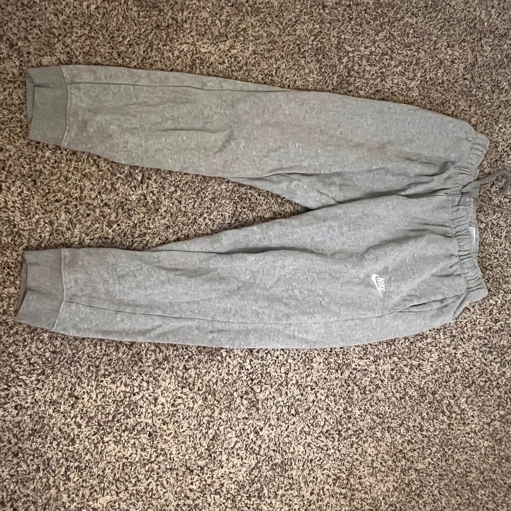 Gray NIKE sweatpants size medium